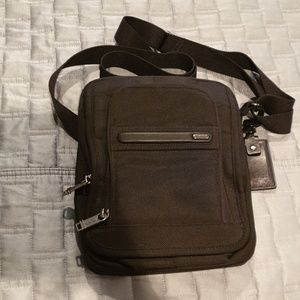 Mens tumi tablet holder